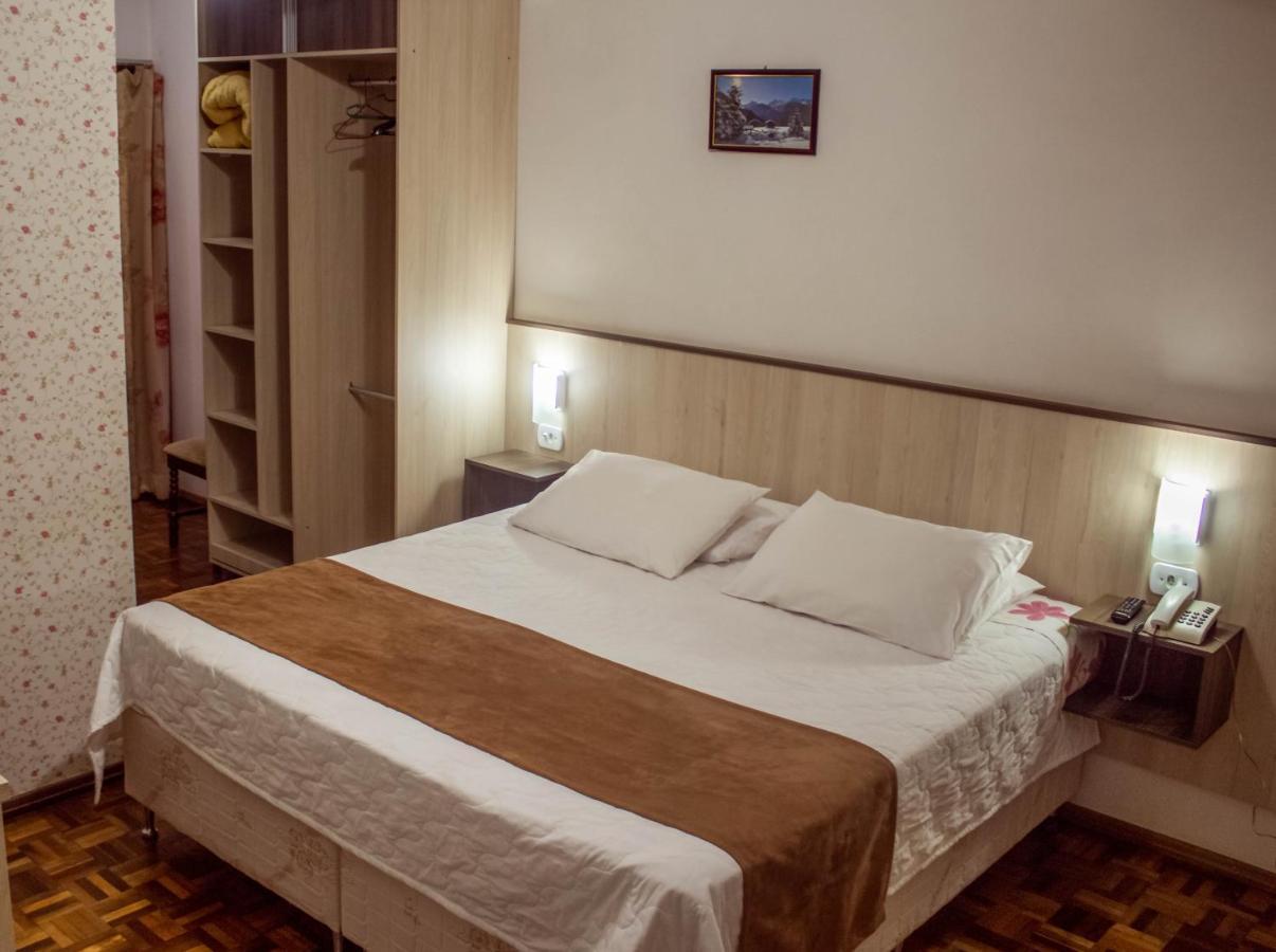 Hotel Alpenrose Трезі-Тіліас Екстер'єр фото